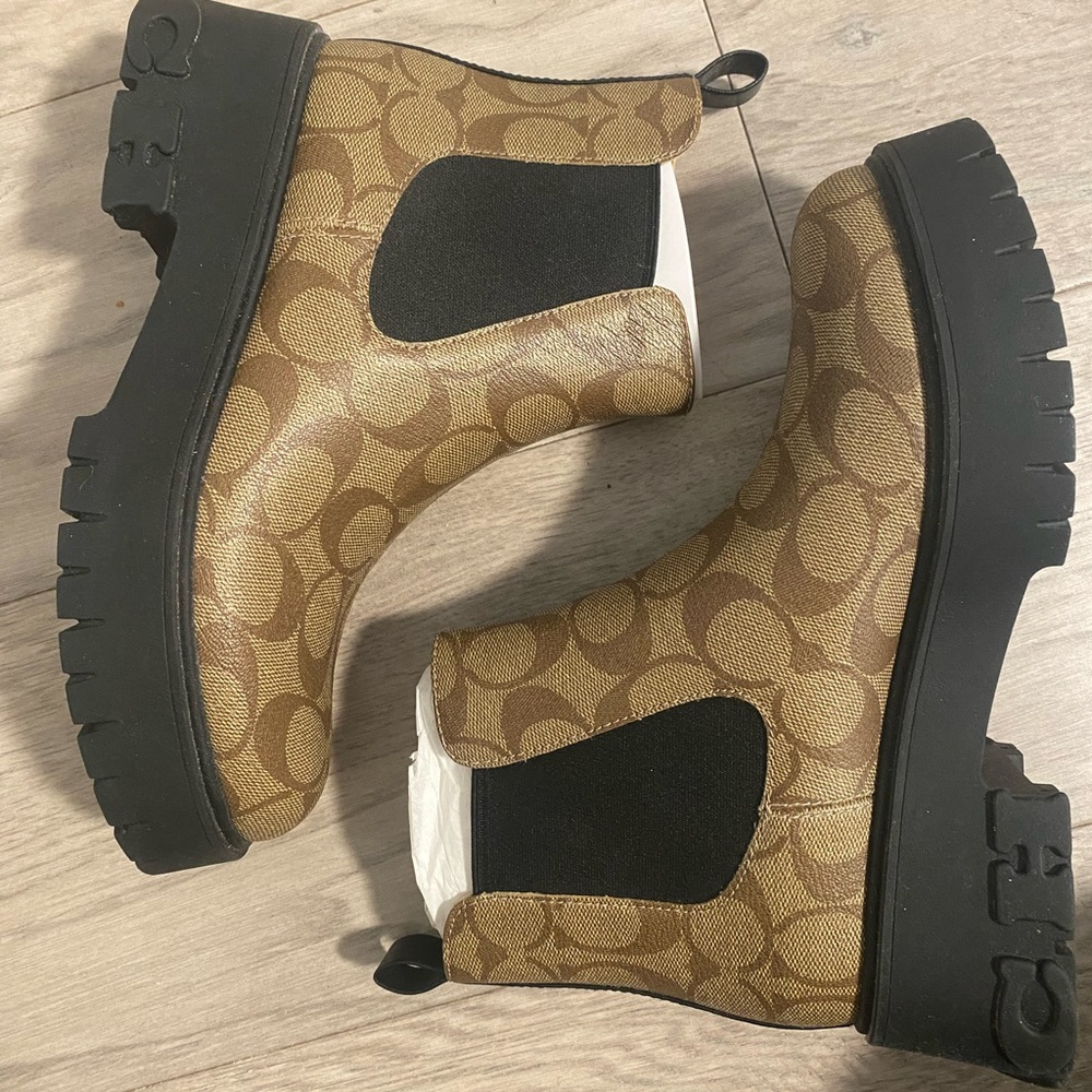COACH (6) Chelsea Boot Women's